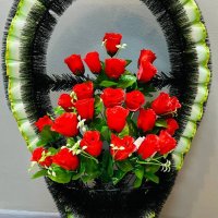 Корзина на похороны 6ж (розы, зелень)